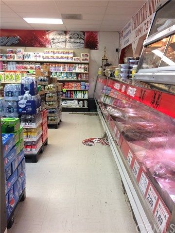 1220 W 9th St, Merced, CA 95341